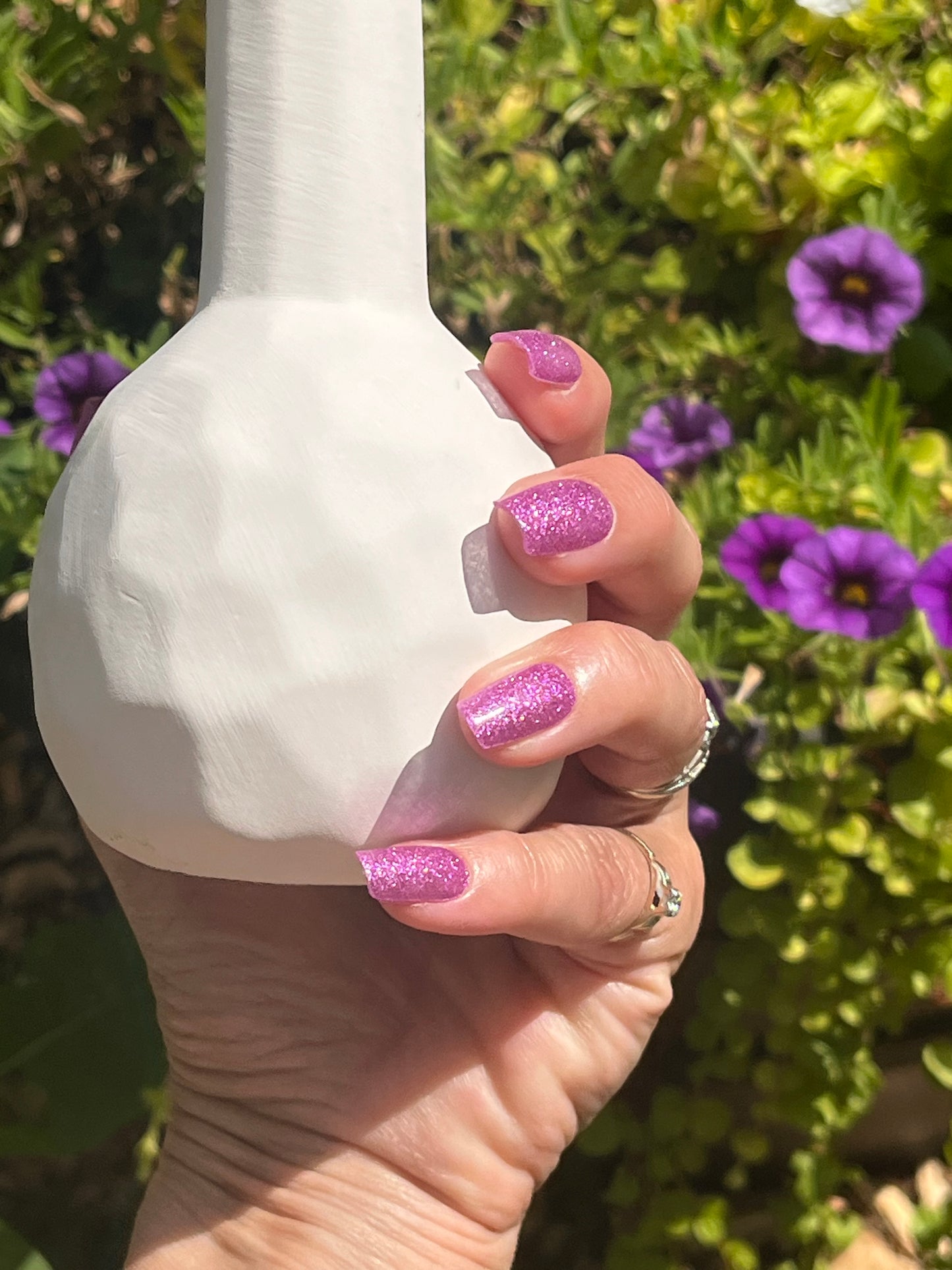 Dazzling Dahlias – Pink Glitter Nail Wraps | Peachy Peach Nails