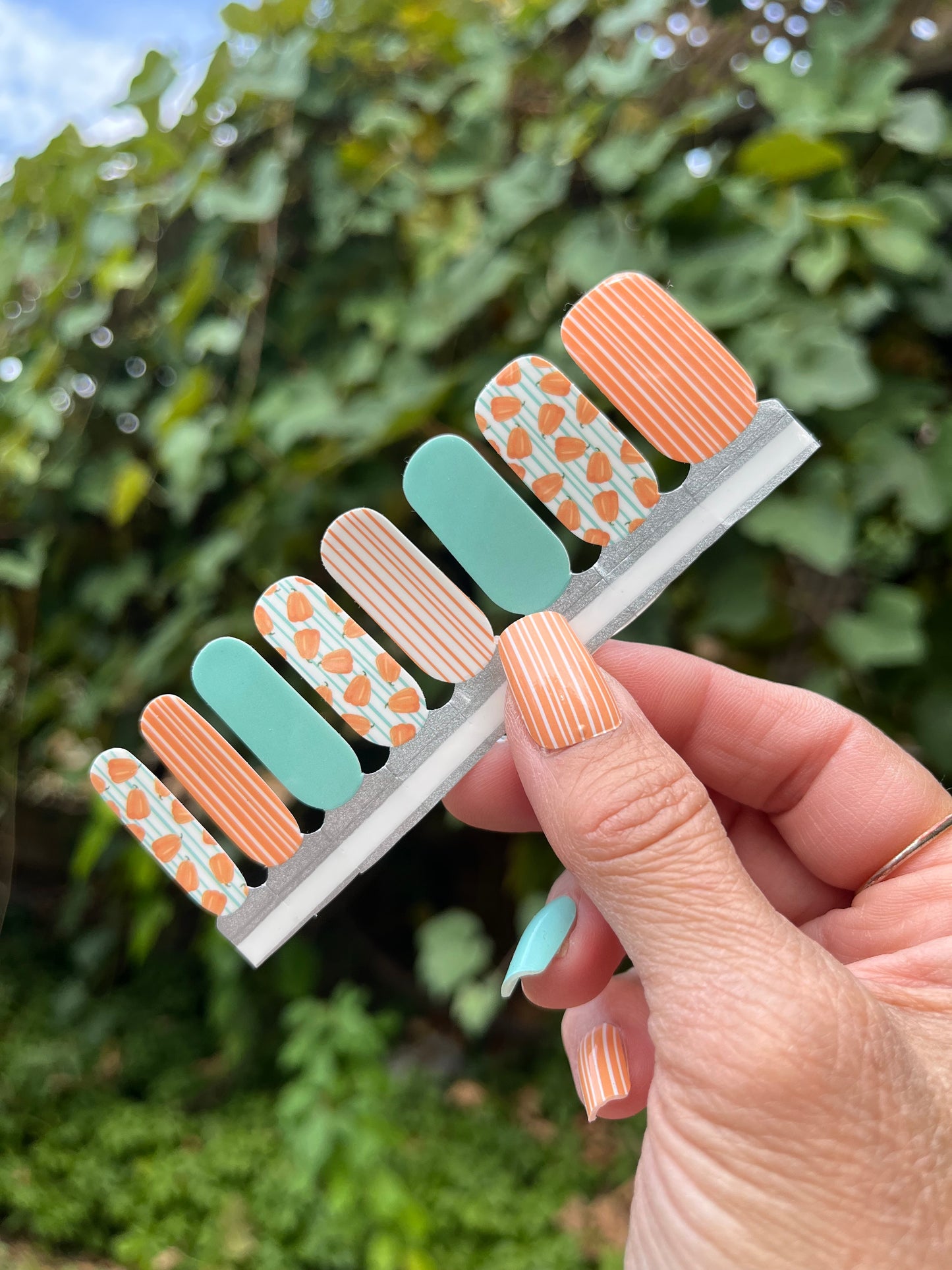 Pinstripes & Pumpkins – Bright Fall Nail Wraps
