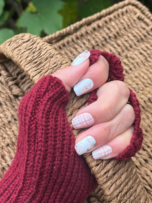 Autumn Bouquet – Dusty Pink Plaid & Floral Nail Wraps
